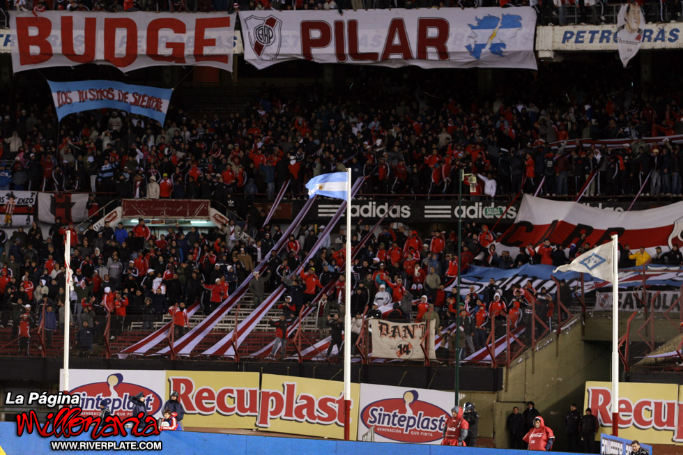 River Plate vs Gimnasia LP (AP 2009) 11